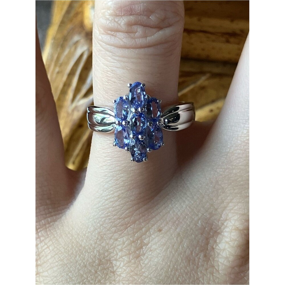 Genuine Tanzanite Sterling Silver Ring Size 8